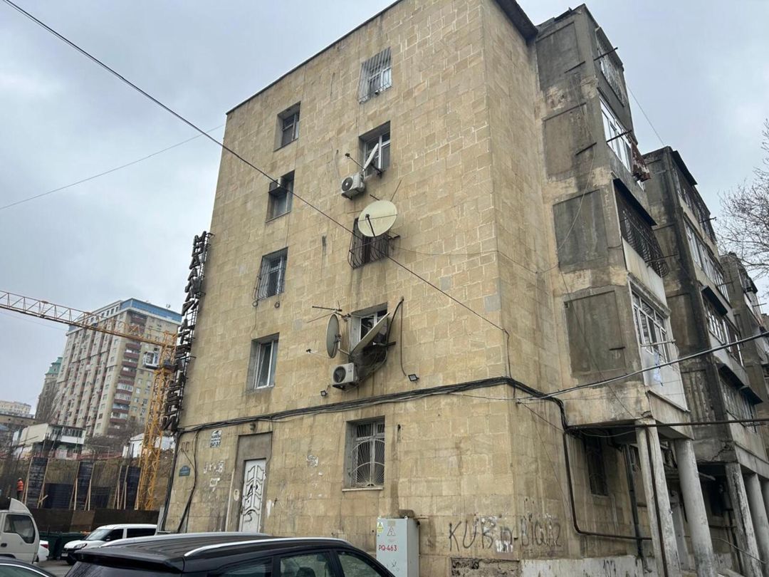 Satılır 2 otaqlı köhnə tikili 49 m² — Mənzil, Bakı