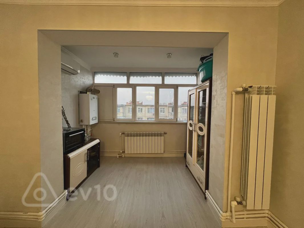 For sale: 3-room apartment (old building), 70 m² — Mənzil, Bakı (11)