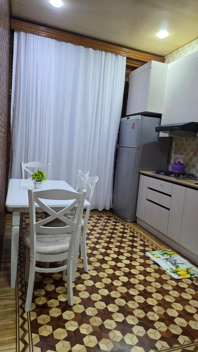İcarəyə verilir 4 otaqlı köhnə tikili 110 m² — Mənzil, Bakı (2)