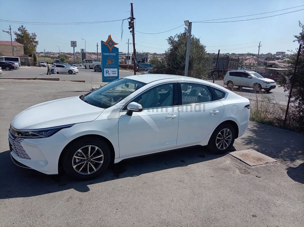 BYD Qin Plus: 1.5 l 2025 il Sedan 01-CZ-608 — Avtomobillər, Bakı (7)