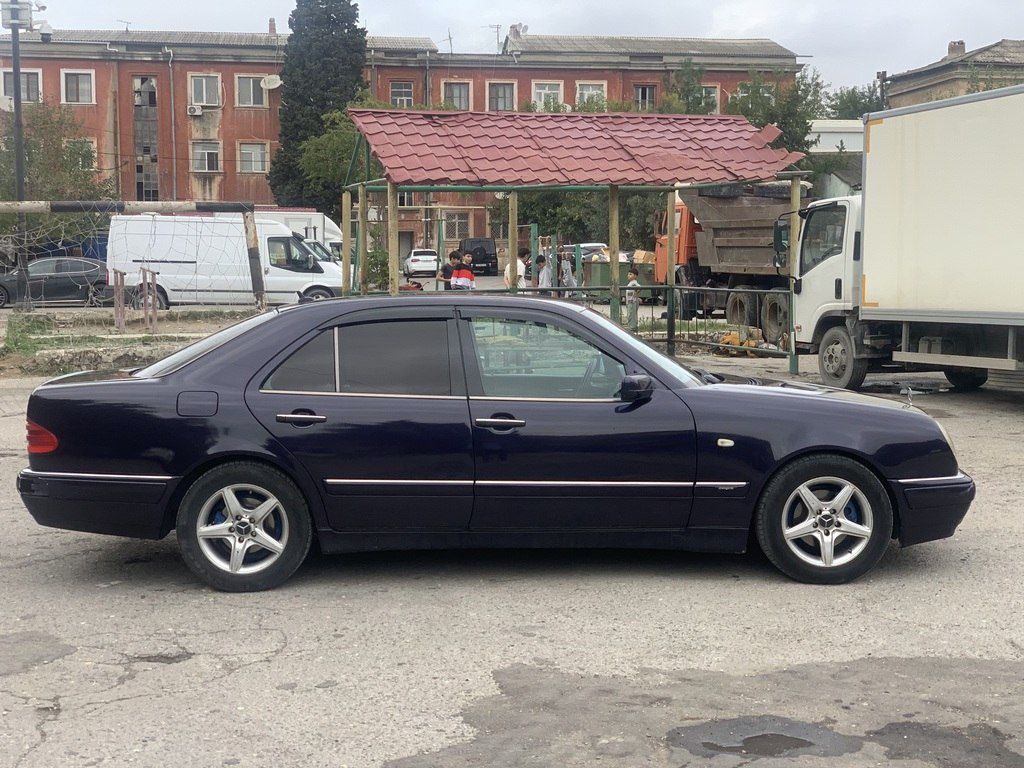 Mercedes E 200, 2.0 L, 1997 il, 326 000 km — Avtomobillər, Bakı (3)