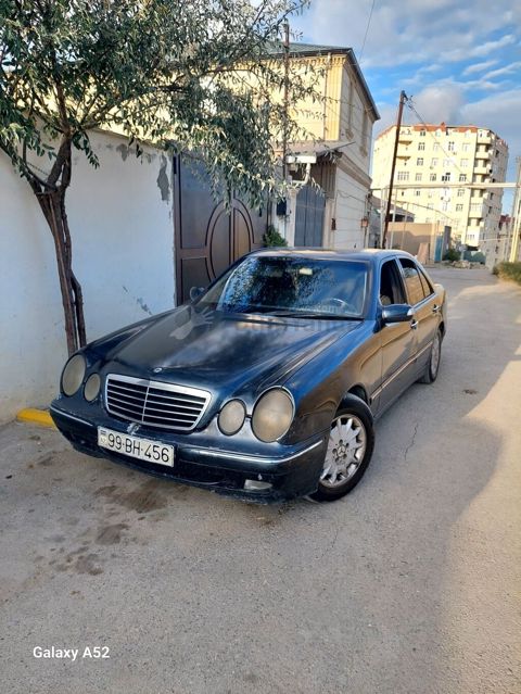 Mercedes-Benz E-Class: 2.2 l 2001 il Sedan — 11 800 ₼ · Bakı · Avtomobillər Mercedes-Benz E-Class: 2.2 l 2001 il Sedan — Bakı