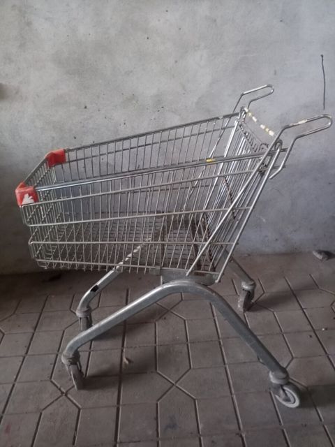 Market arabası — 30 ₼ · Gəncə · Biznes və avadanlıq Market arabası — Gəncə