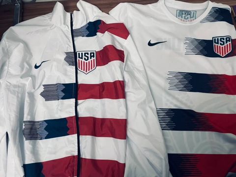 İdman dəsti, Nike, M, rəng - Ağ — 20 ₼ · Bakı · İdman geyimi İdman dəsti, Nike, M, rəng - Ağ — Bakı