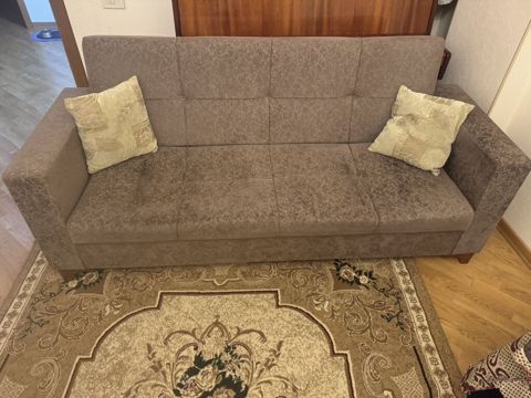 3 nəfərlik divan - Rəng: açıq-qəhvəyi/taxta rənglərinə uyğun neytral — 45 ₼ · Masazır · Divanlər 3 nəfərlik divan - Rəng: açıq-qəhvəyi/taxta rənglərinə uyğun neytral — Masazır