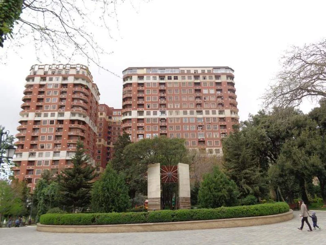 4 otaqlı mənzil, 205 m², Səməd Vurğun — Mənzil, Bakı