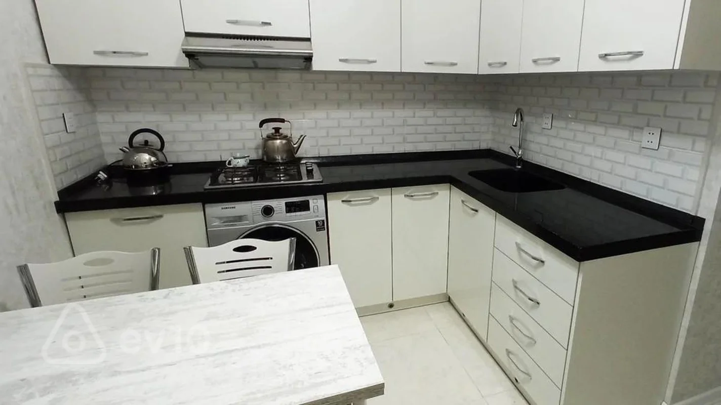 2 otaqlı mənzil, 50 m², Şövkət Ələkbərova küçəsi — kirayə — Mənzil, Bakı (5)