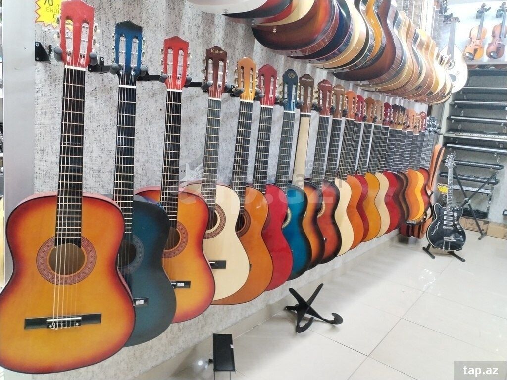 Klassik gitara, Yeni, Ünvandan götürmə — Musiqiə alətləri, Bakı (9)