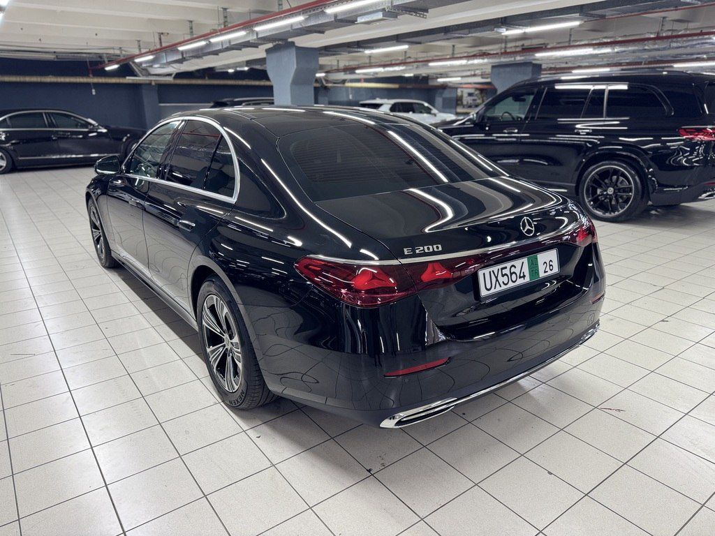 Mercedes E 200, 2.0 L, 2024 il, 10 000 km — Avtomobillər, Bakı (5)