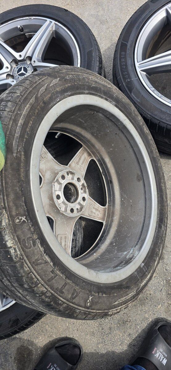 Mercedes təkərləri 245/45 R18 — Ehtiyat hissələri və aksesuarlar, Bakı (9)