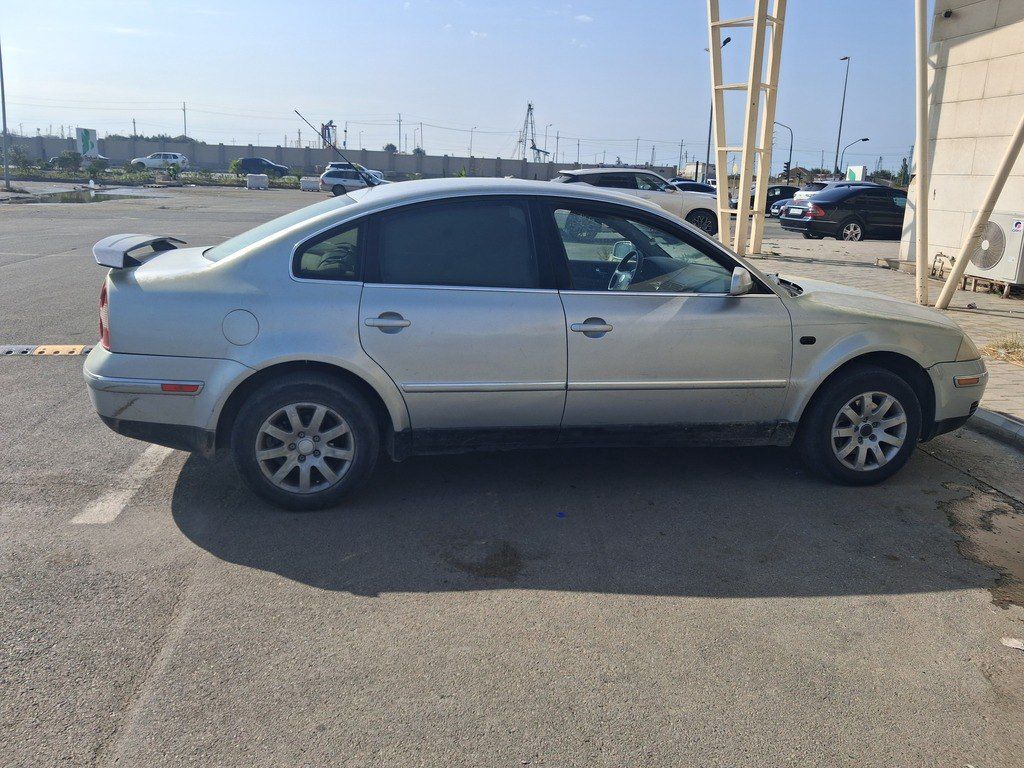 Volkswagen Passat, 1.8 L, 2001 il, 400 000 km 77-CY-869 — Avtomobillər, Bakı (5)