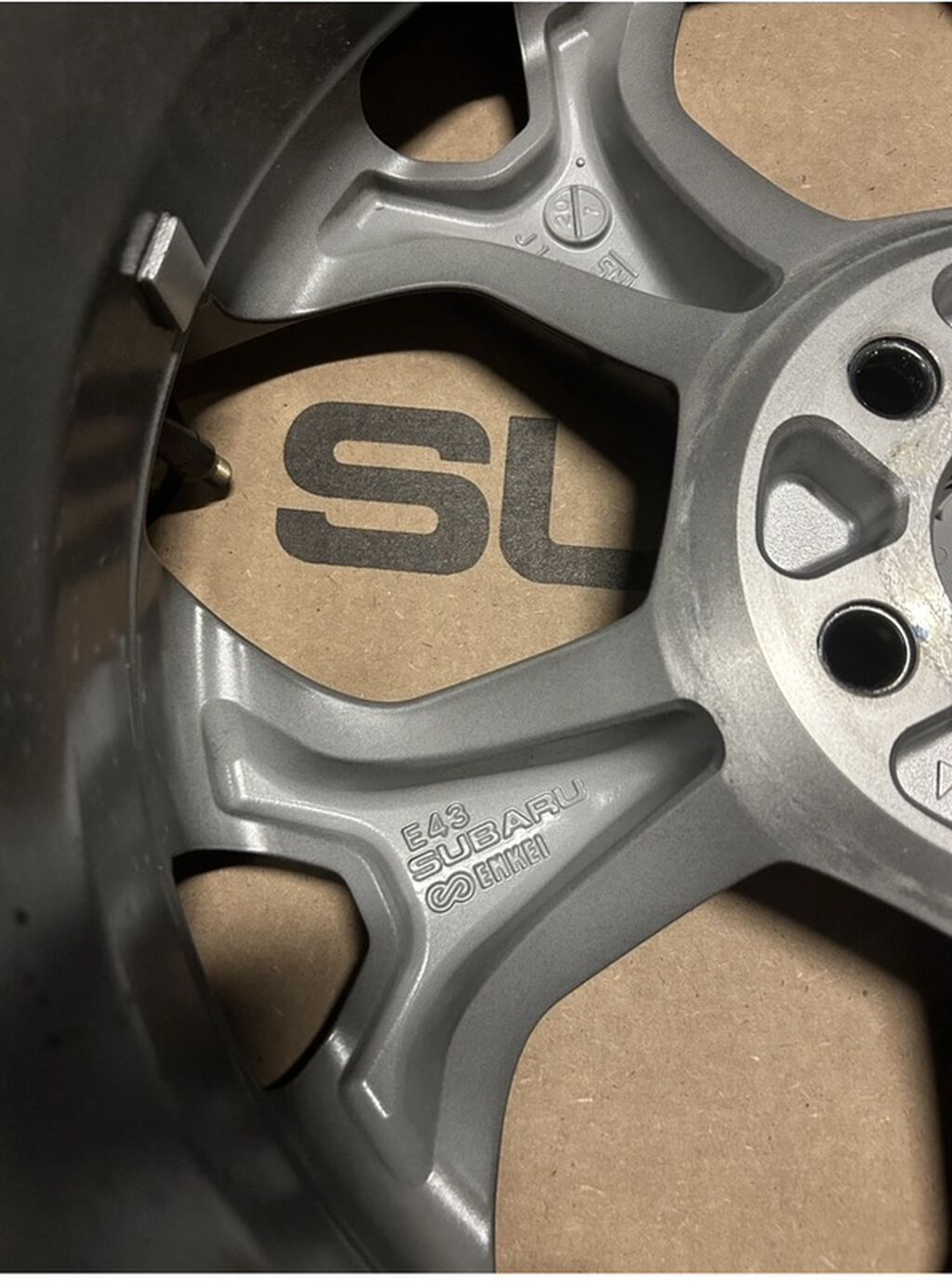 Subaru orijinal Enkeı yüngül lehimli 4 disk ve Yokohama 225/60/R17 — Diskləri, Bakı (2)