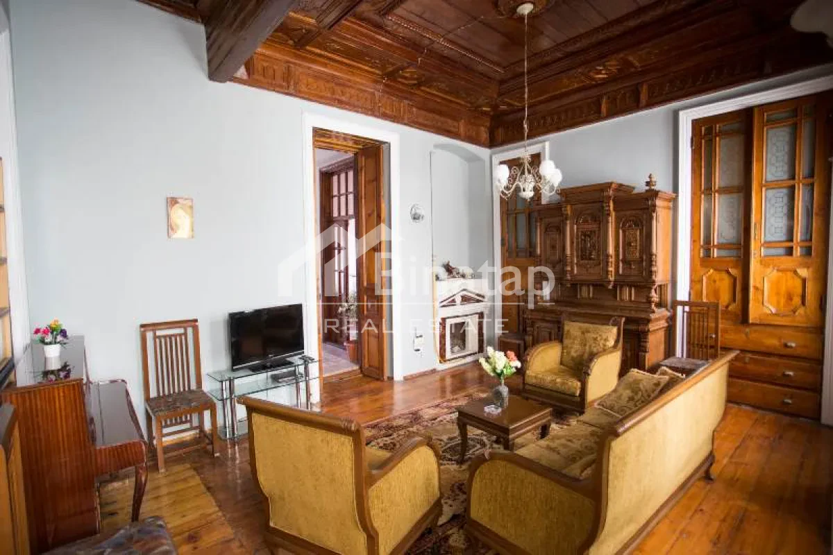 Satılır 5 otaqlı həyət evi / bağ evi 200 m², İçərişəhər metrosu, Səbail rayonu — Ev, villa, Bakı (2)
