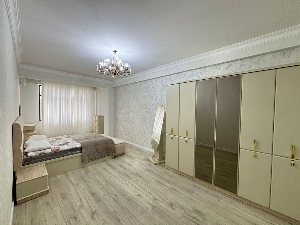 3 otaqlı, 151 kv. m — Mənzil, Bakı (9)