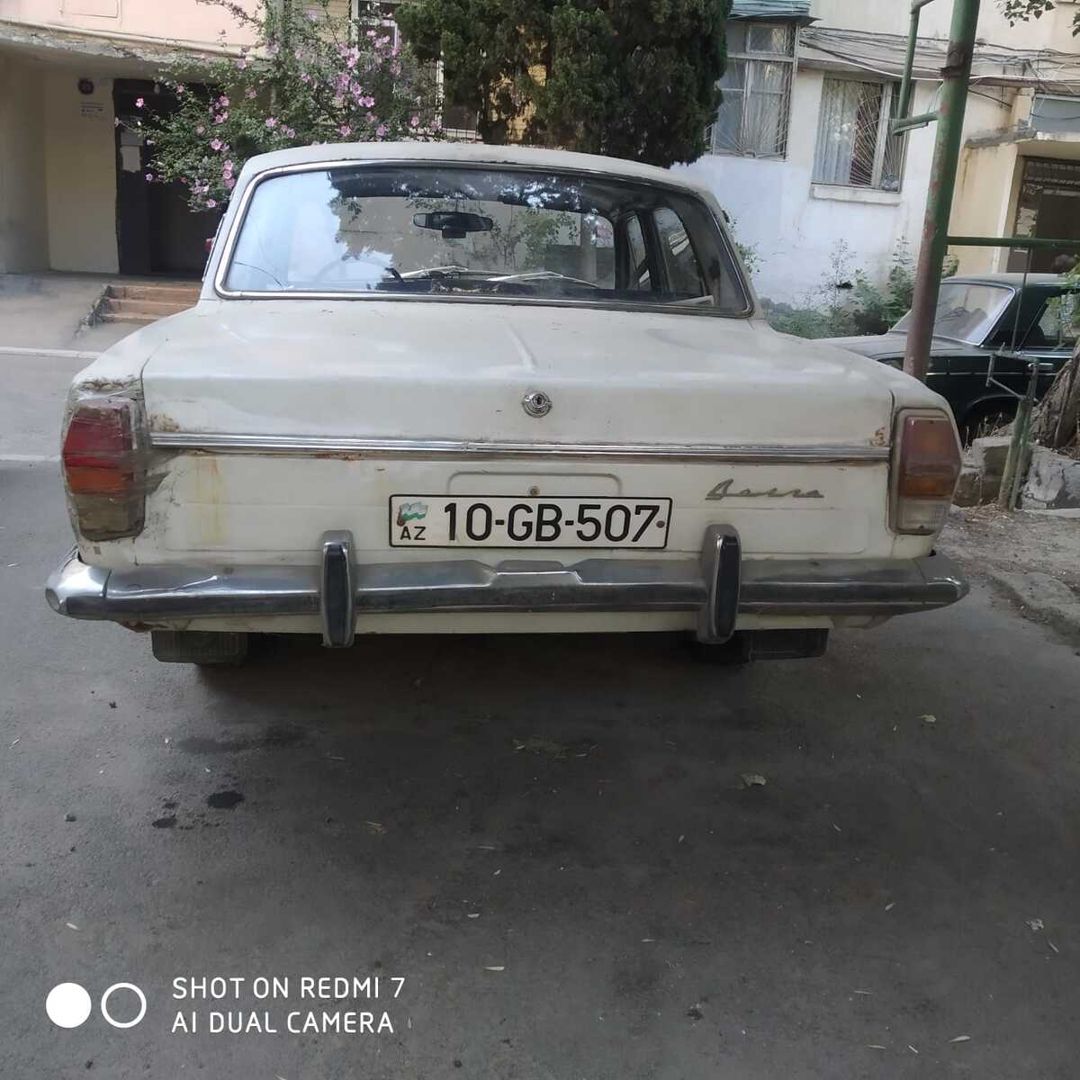 GAZ 24, 1981 il 10-GB-507 — Avtomobillər, Bakı (2)