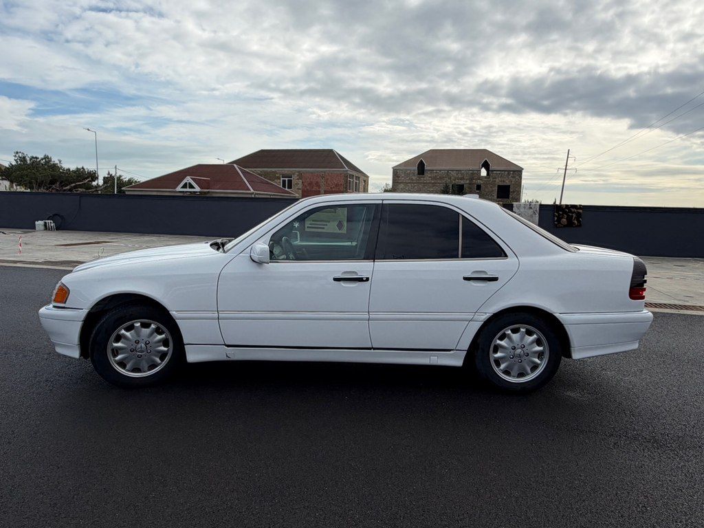 Mercedes C 230, 2.3 L, 1999 il, 378 000 km — Avtomobillər, Bakı (5)