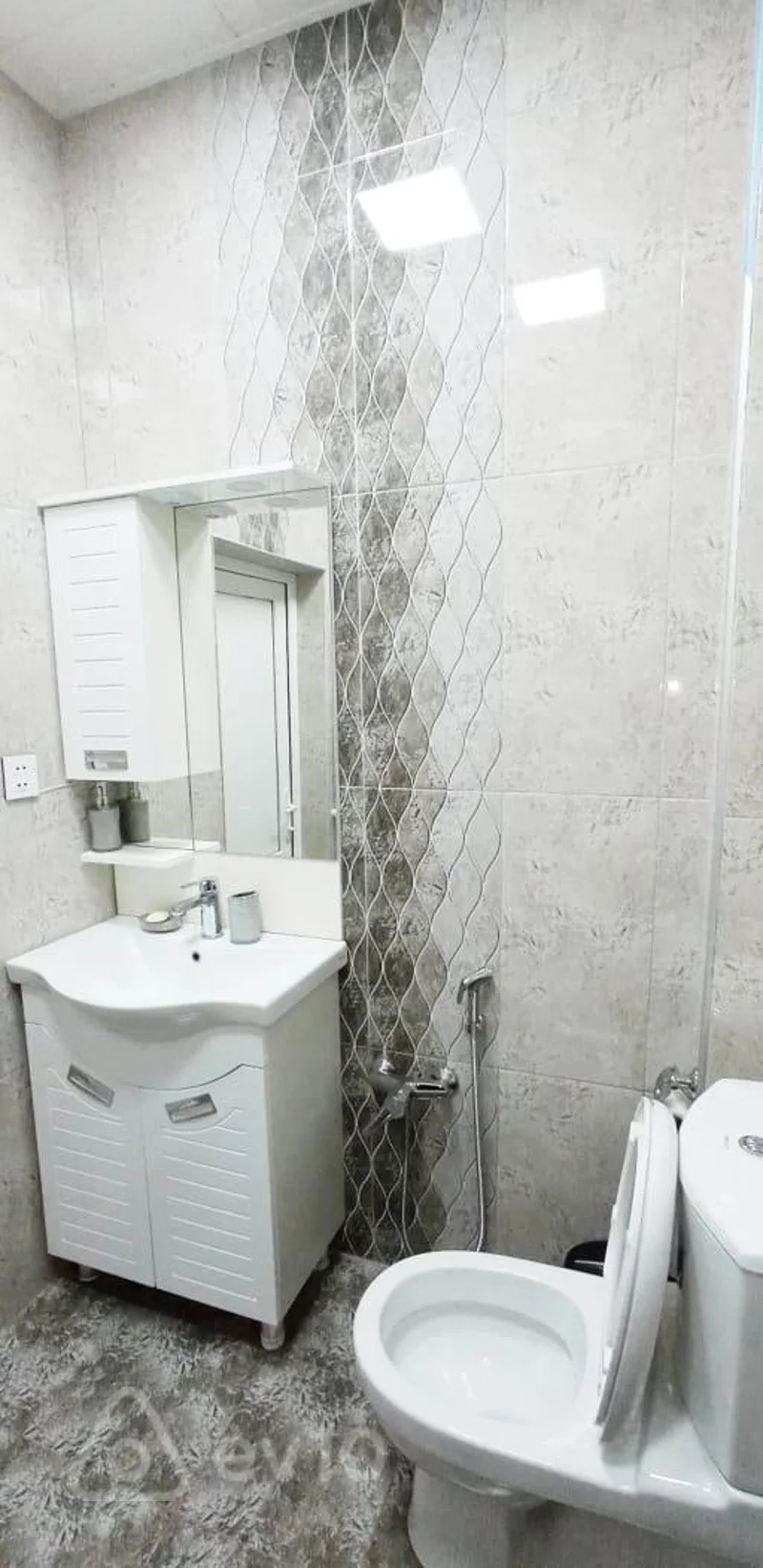 2 otaqlı mənzil, 50 m², Şövkət Ələkbərova küçəsi — kirayə — Mənzil, Bakı (11)