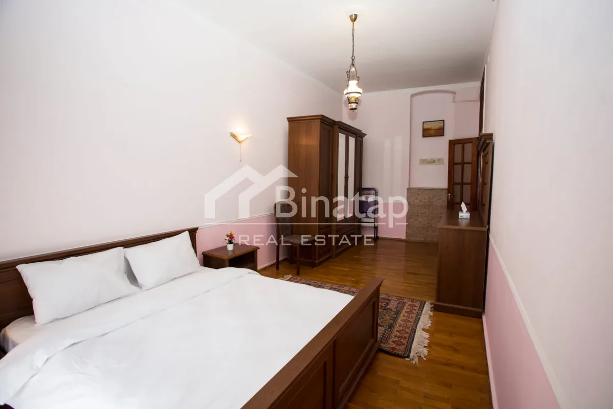 Satılır 5 otaqlı həyət evi / bağ evi 200 m², İçərişəhər metrosu, Səbail rayonu — Ev, villa, Bakı (5)