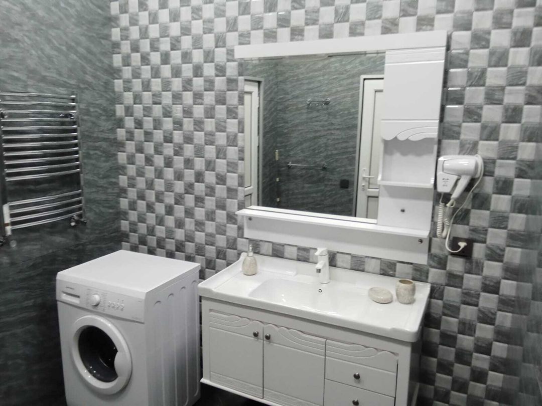 Satılır 5 otaqlı həyət evi/bağ evi 200 m² — Ev, villa, Bakı (9)