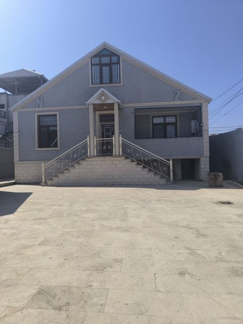 Satılır 4 otaqlı həyət evi/bağ evi 120 m² — 158 000 ₼ · Bakı · Ev, villa Satılır 4 otaqlı həyət evi/bağ evi 120 m² — Bakı