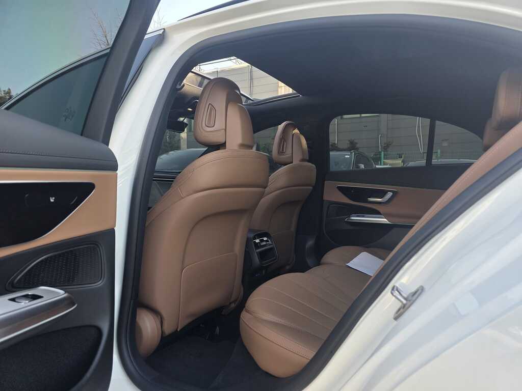 Mercedes E 200, 2.0 L, 2025 il, 40 000 km — Avtomobillər (7)