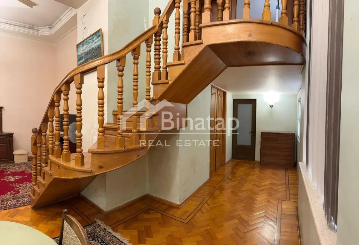 Satılır 3 otaqlı köhnə tikili 110 m², İçərişəhər metrosu, Səbail rayonu — Mənzil, Bakı (3)