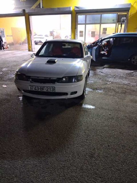 Opel Vectra, 1.8 L, 1996 il, 256 945 km — Sumqayıt