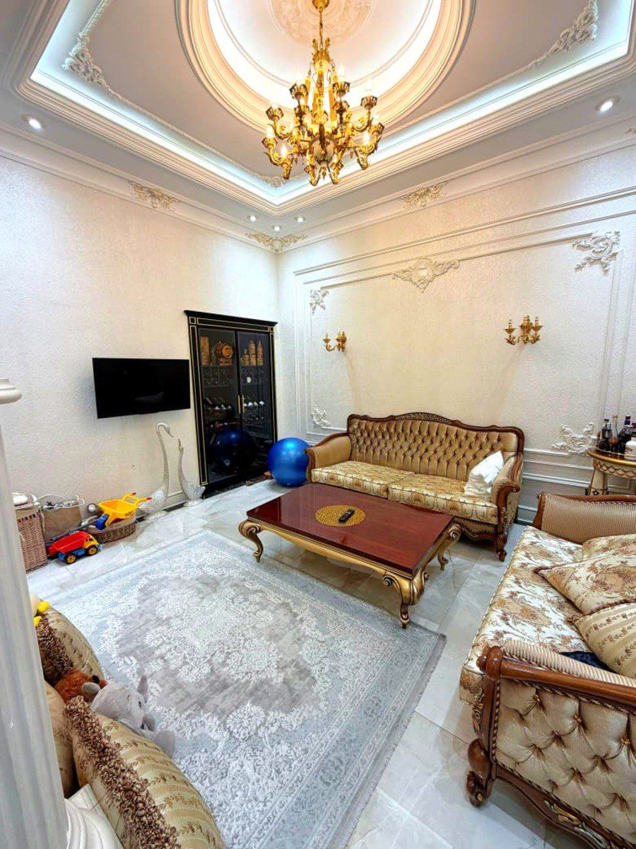 Satılır 4 otaqlı köhnə tikili 215.5 m² — Mənzil, Bakı (2)