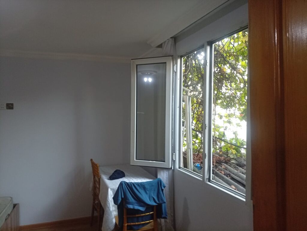 Ev 20 yanvar metrosuna piyada 10 dəqiqəlik məsafədə yerləşir. Qaz,su — Mənzil, Bakı (5)