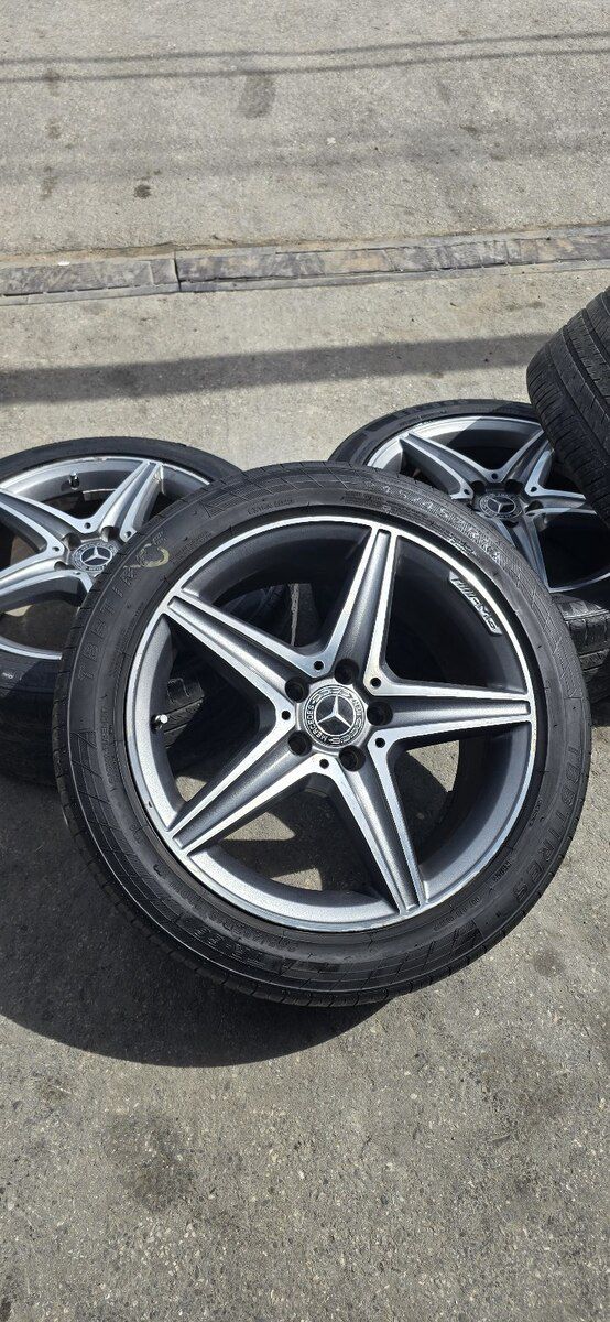 Mercedes təkərləri 245/45 R18 — Ehtiyat hissələri və aksesuarlar, Bakı (2)