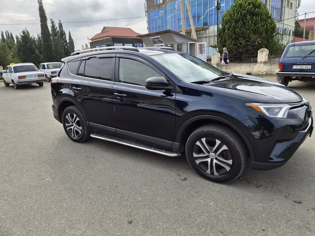Toyota RAV4, 2.5 L, 2018 il, 110 834 km — Avtomobillər, Gəncə (9)