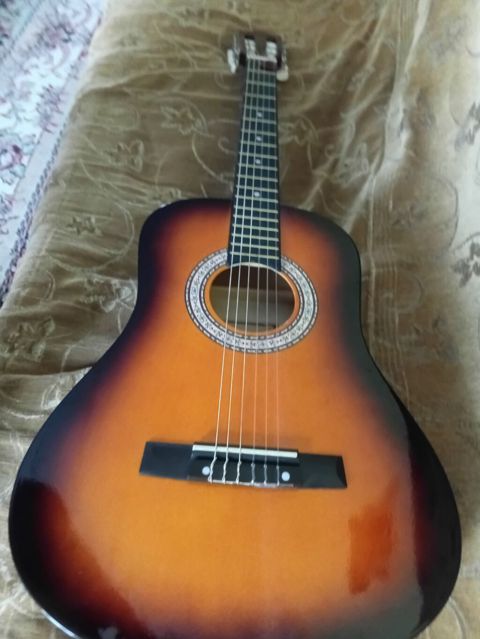 Akkustik gitara – klassik dərslər və məşq üçün ideal ölçü. - Korpus — Digah