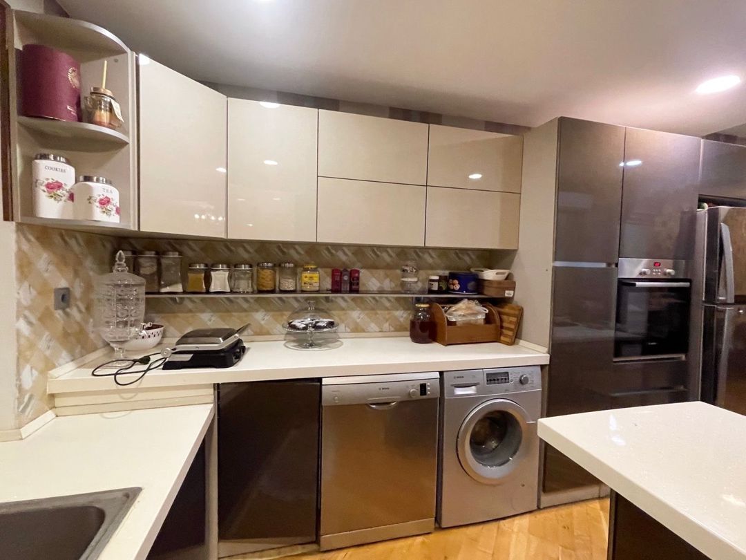 Satılır 4 otaqlı köhnə tikili 86 m² — Mənzil, Bakı (2)