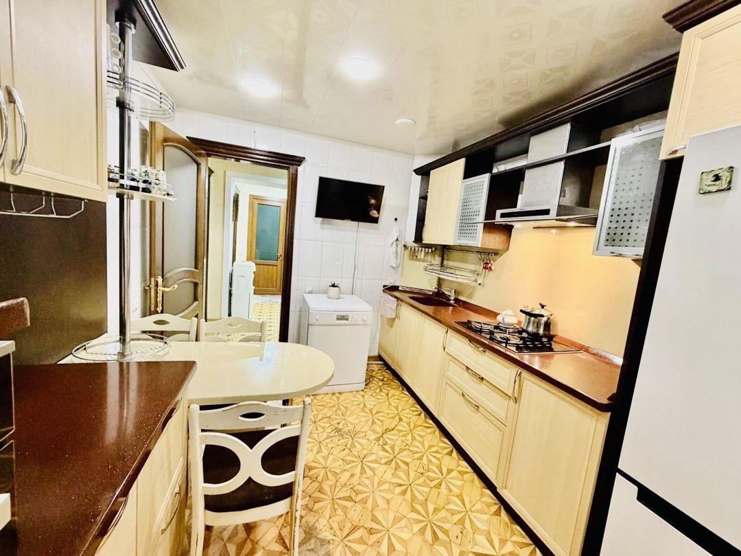 Satılır 4 otaqlı köhnə tikili 120 m² — Mənzil, Bakı (12)