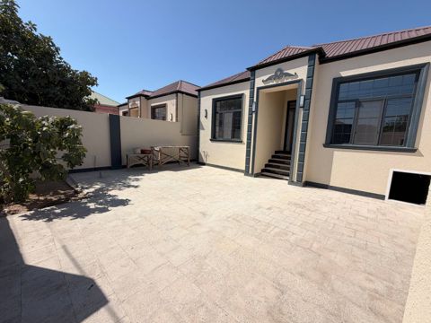 Satılır 4 otaqlı həyət evi/bağ evi 100 m² — 117 000 ₼ · Bakı · Ev, villa Satılır 4 otaqlı həyət evi/bağ evi 100 m² — Bakı