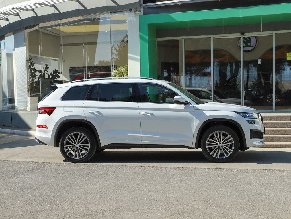 Skoda Kodiaq, 2.0 L, 2023 il, 73 400 km — Avtomobillər, Bakı (5)