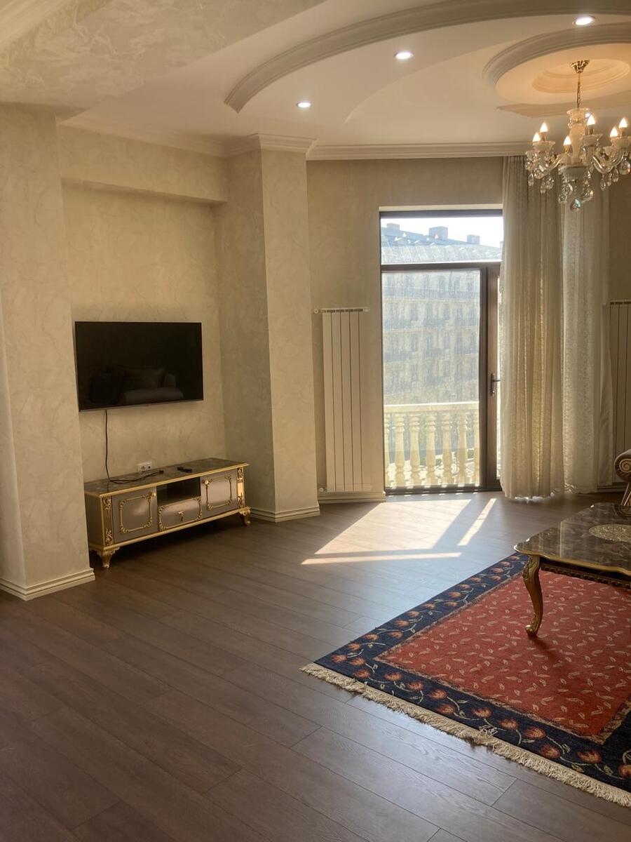 İcarəyə verilir 3 otaqlı yeni tikili 130 m² — Mənzil, Bakı (7)