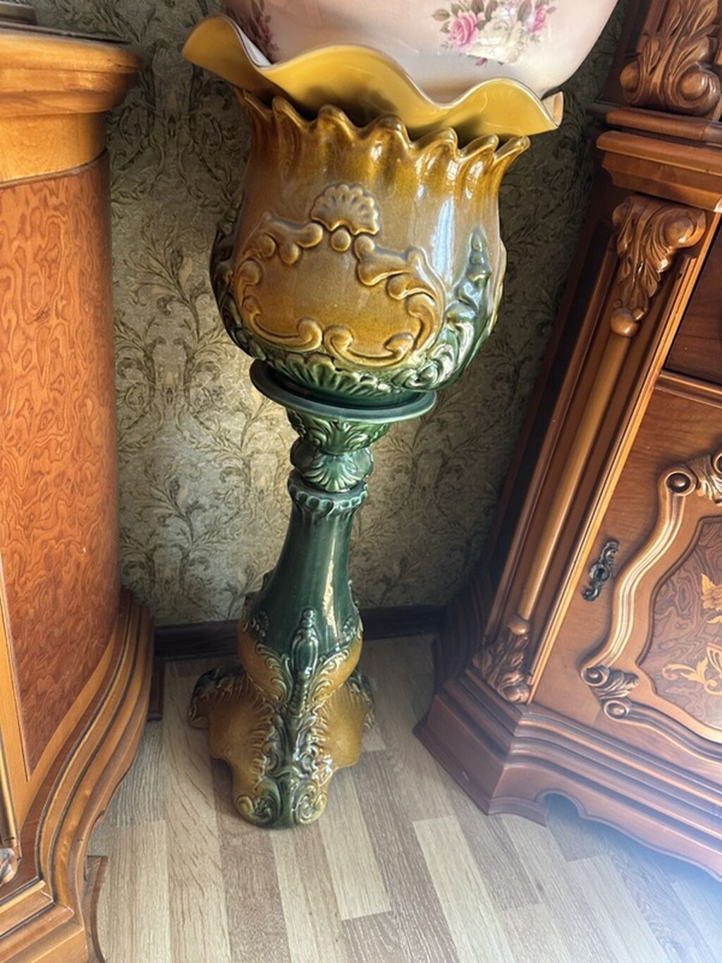 Keramika bitki stendi – dekorativ piedestal - Material: şirəli — Bitki qabları, Xırdalan