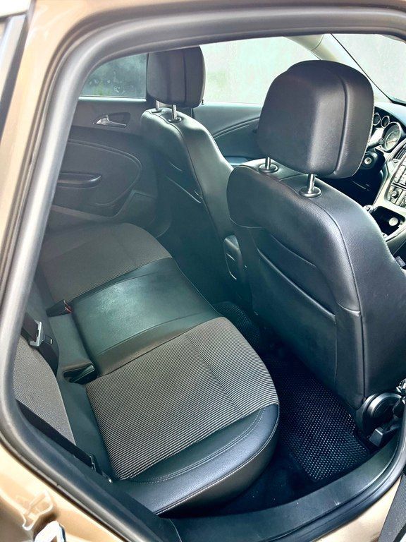 Opel Astra, 1.4 L, 2013 il, 174 000 km — Avtomobillər, Gəncə (9)