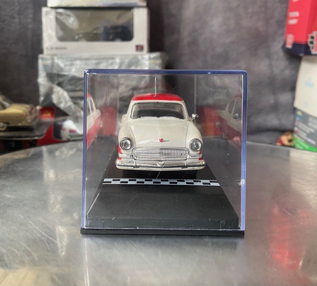 Коллекционная модель GAZ- 21 Volga Red White 1964 — Kolleksiyalar, Bakı (2)