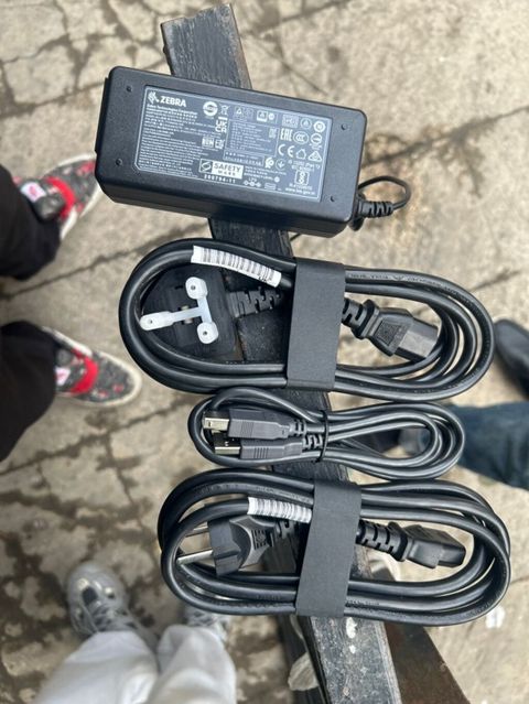Zebra AC Adapter dəsti - Brend/model: Zebra (SNP-A101-036-000, 36W — 90 ₼ · Bakı · Noutbuk aksesuarları Zebra AC Adapter dəsti - Brend/model: Zebra (SNP-A101-036-000, 36W — Bakı