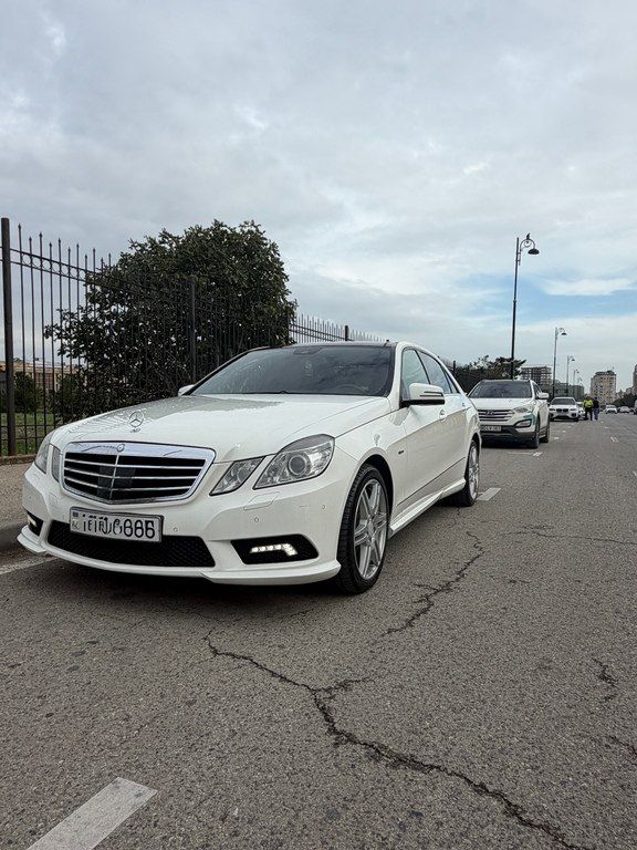 Mercedes E 350, 3.0 L, 2010 il, 253 000 km — Avtomobillər, Bakı (4)
