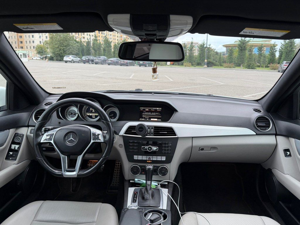 Mercedes C 250, 1.8 L, 2012 il, 243 000 km 01-CV-334 — Avtomobillər, Sumqayıt (6)