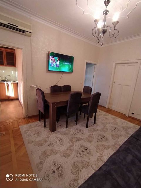 Satılır 2 otaqlı köhnə tikili 45 m² — Bakı
