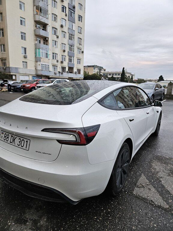 Tesla Model 3, 82 kWh, 2024 il, 18 000 km 88-DK-301 — Avtomobillər, Bakı (6)