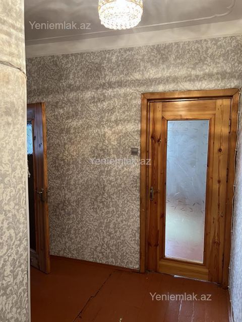 Kirayə 2 otaqlı Bina evi menzil (Köhnə tikili), 40 m², 10-cu mikrorayon — Sumqayıt