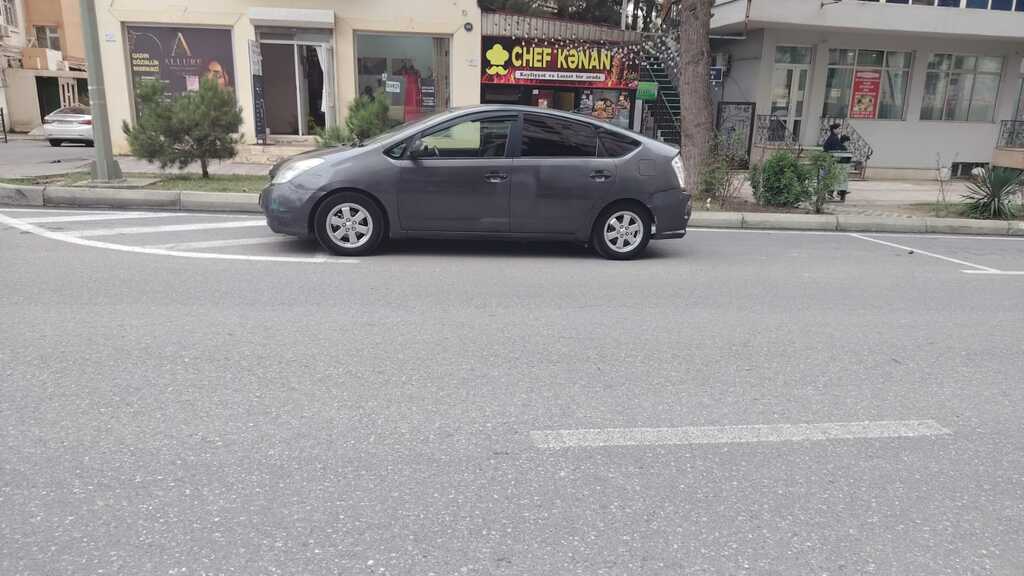 Toyota Prius, 1.5 L, 1.3 kWh, 2008 il, 370 000 km 99-ZY-632 — Avtomobillər, Bakı (4)