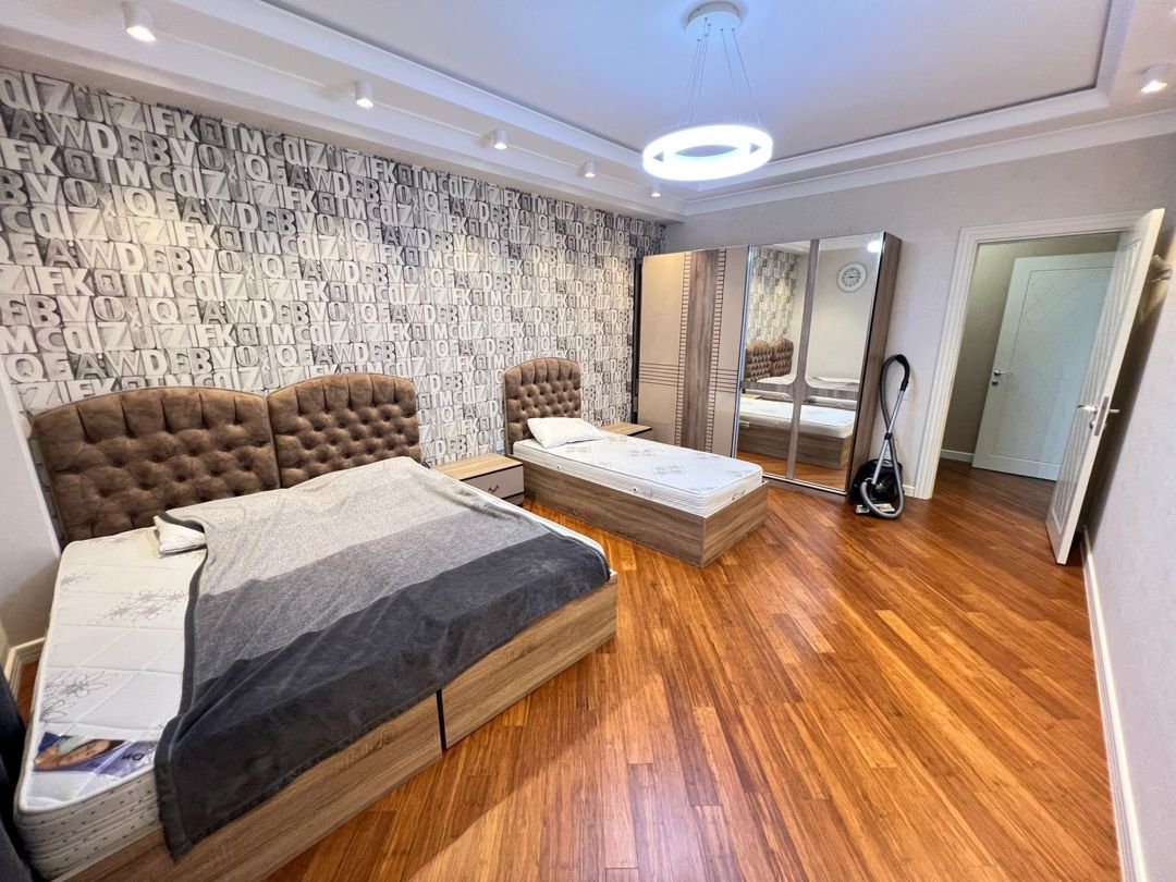 Satılır 3 otaqlı yeni tikili 160 m² — Mənzil, Bakı (7)