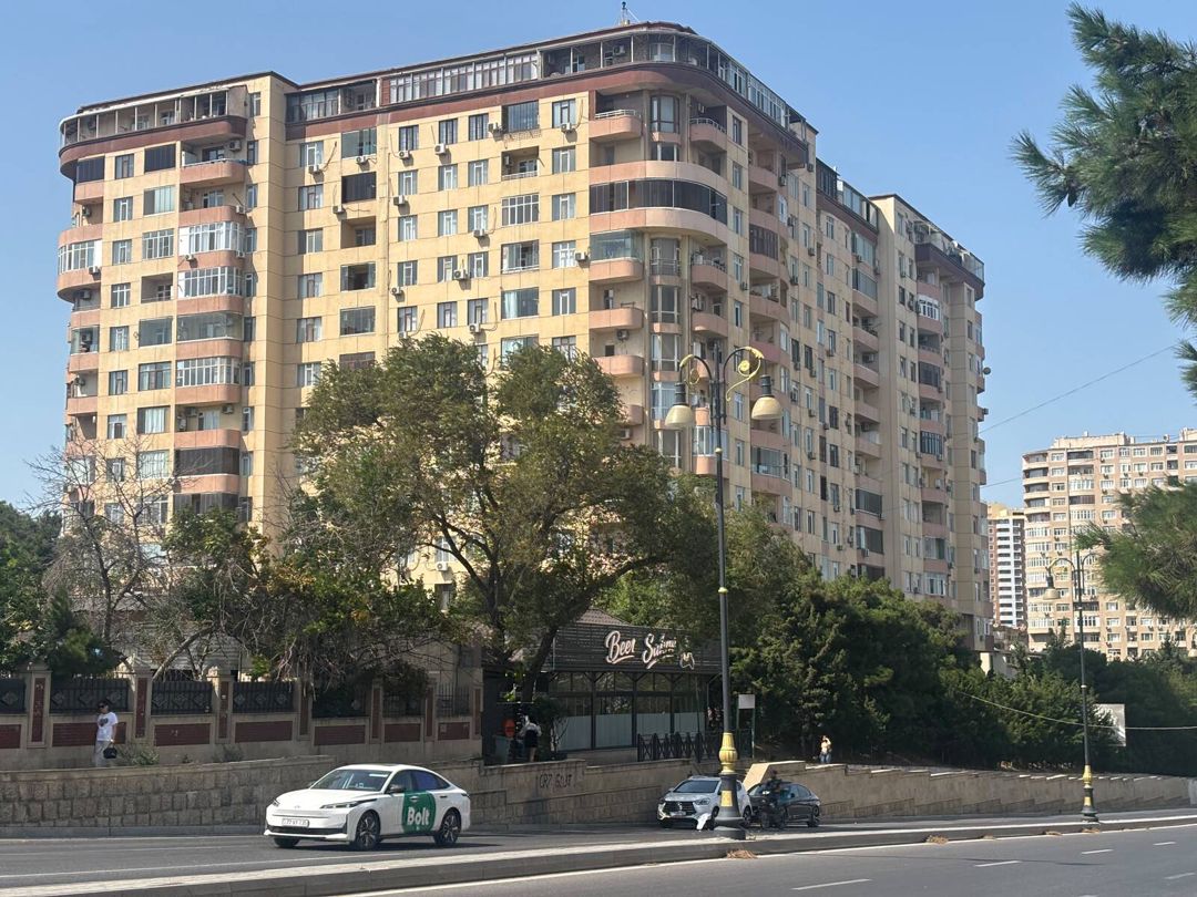 Satılır 4 otaqlı yeni tikili 158 m² — Mənzil, Bakı