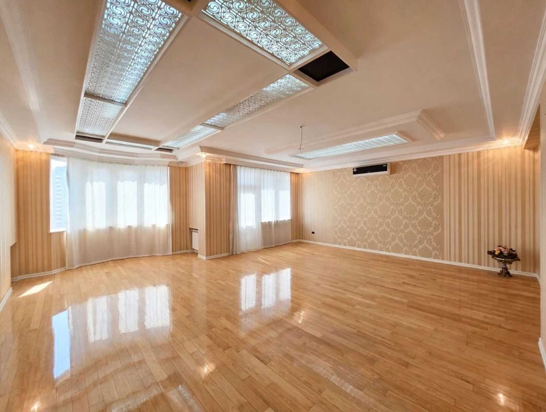 Satılır 5 otaqlı yeni tikili 303 m² — Mənzil, Bakı (2)